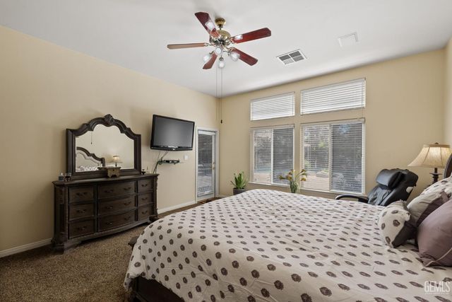 10415 Camino Media, Bakersfield, CA 93311