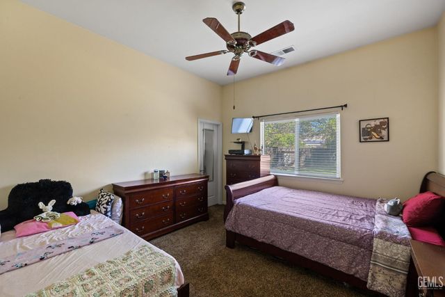 10415 Camino Media, Bakersfield, CA 93311