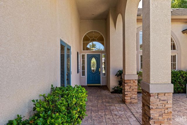 10415 Camino Media, Bakersfield, CA 93311