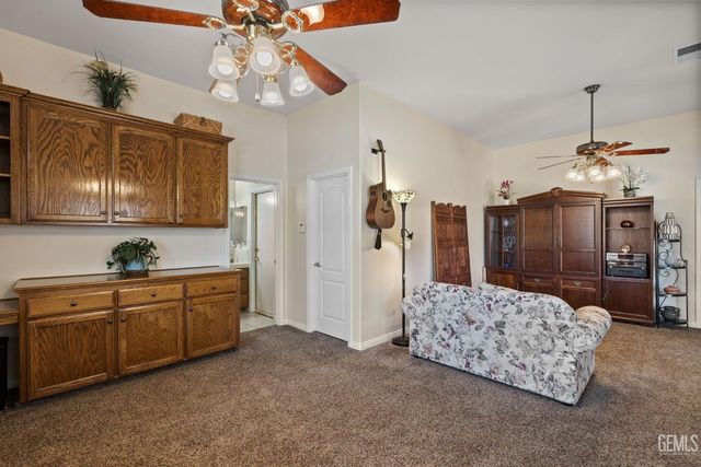 10415 Camino Media, Bakersfield, CA 93311