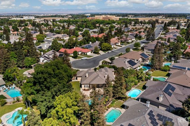 10415 Camino Media, Bakersfield, CA 93311