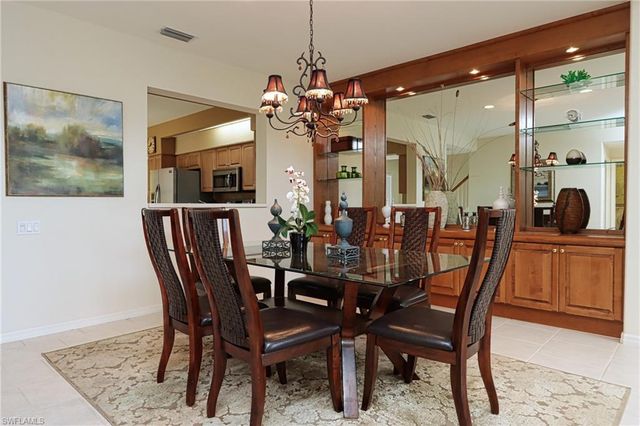 5901 Ashford LN, Naples, FL 34110