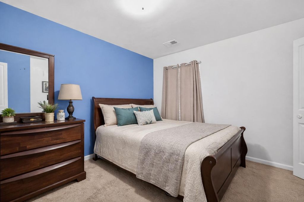 Image 29 of property listing at 7580 High Maple Circle, North Charleston, SC 29418