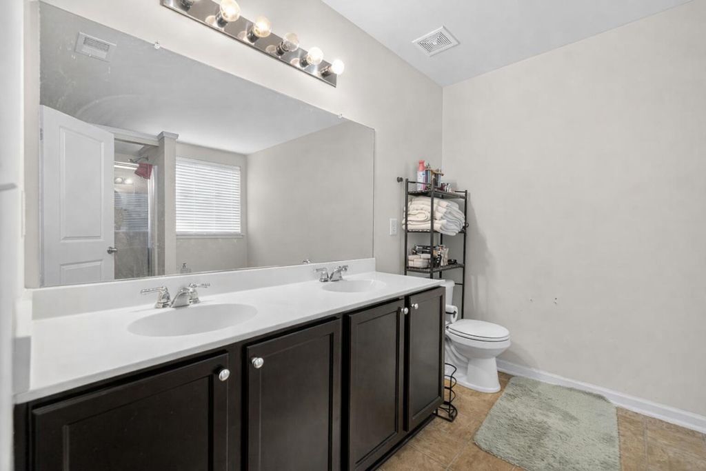 Image 32 of property listing at 7580 High Maple Circle, North Charleston, SC 29418