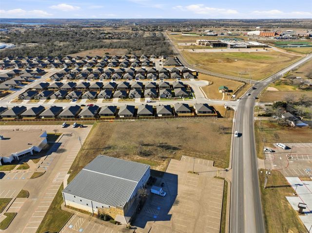 1007 Woodard Avenue, Cleburne, TX 76033