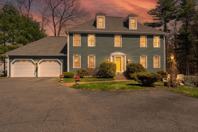 11 Patriot Dr, Northborough, MA 01532