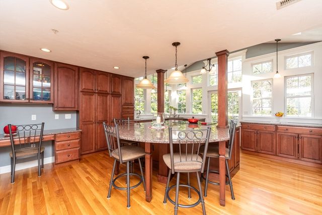 11 Patriot Dr, Northborough, MA 01532