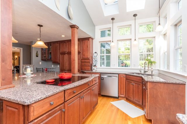 11 Patriot Dr, Northborough, MA 01532