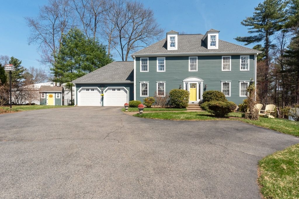 11 Patriot Dr, Northborough, MA 01532