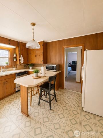 11545 N Park Avenue N, Seattle, WA 98133