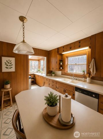 11545 N Park Avenue N, Seattle, WA 98133