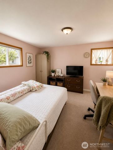 11545 N Park Avenue N, Seattle, WA 98133