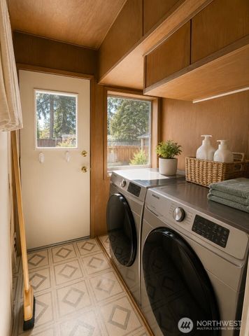 11545 N Park Avenue N, Seattle, WA 98133