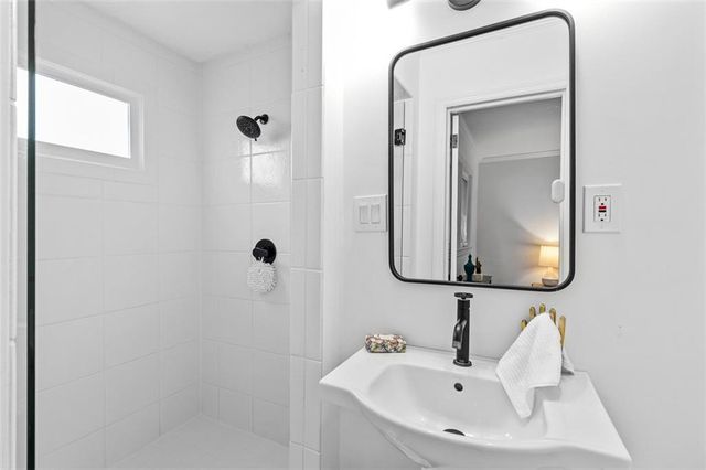 3811 Hillcrest SE Drive, Smyrna, GA 30080