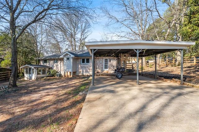 3811 Hillcrest SE Drive, Smyrna, GA 30080