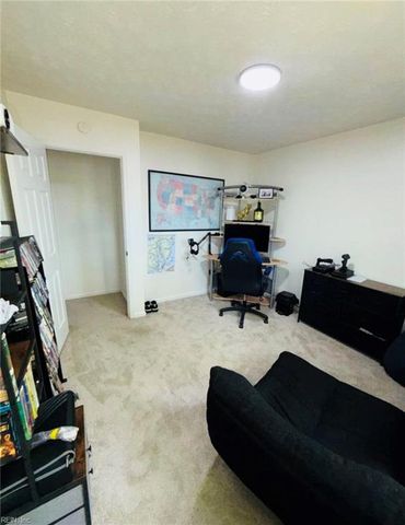 14305 Penrith LN, Newport News, VA 23602