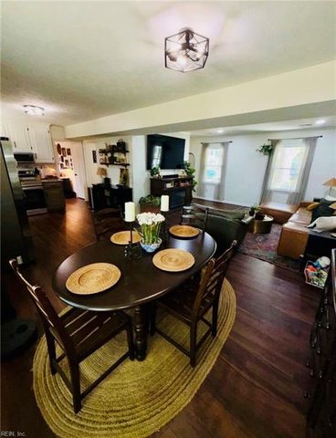 14305 Penrith LN, Newport News, VA 23602