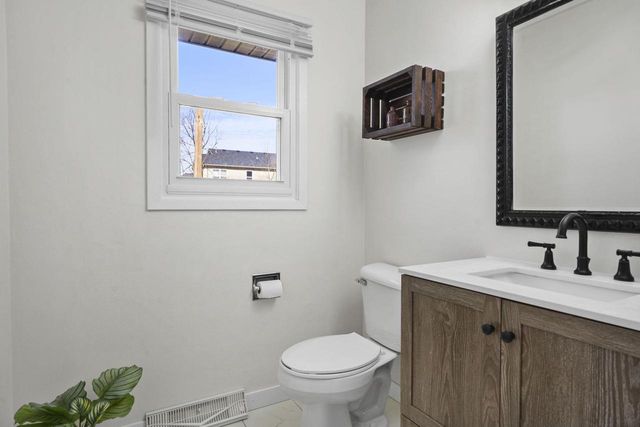 1460 Donald Drive, Sun Prairie, WI 53590