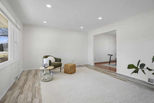 1460 Donald Drive, Sun Prairie, WI 53590