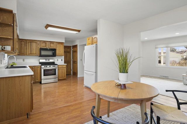 1460 Donald Drive, Sun Prairie, WI 53590