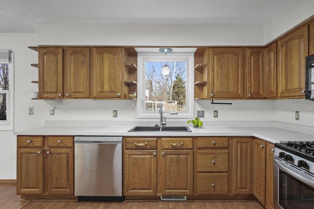 1460 Donald Drive, Sun Prairie, WI 53590