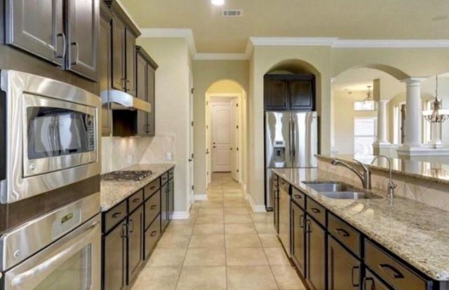 181 Roberto DR 17A, Austin, TX 78734