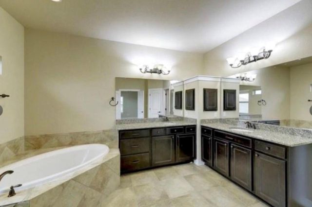 181 Roberto DR 17A, Austin, TX 78734