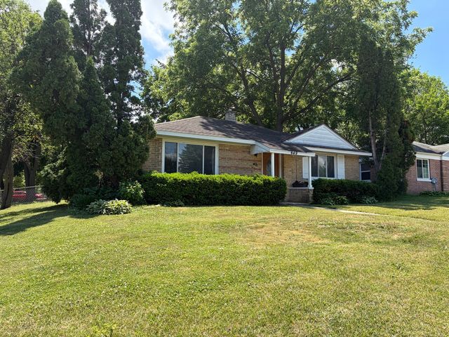 649 E Rockland Road, Libertyville, IL 60048
