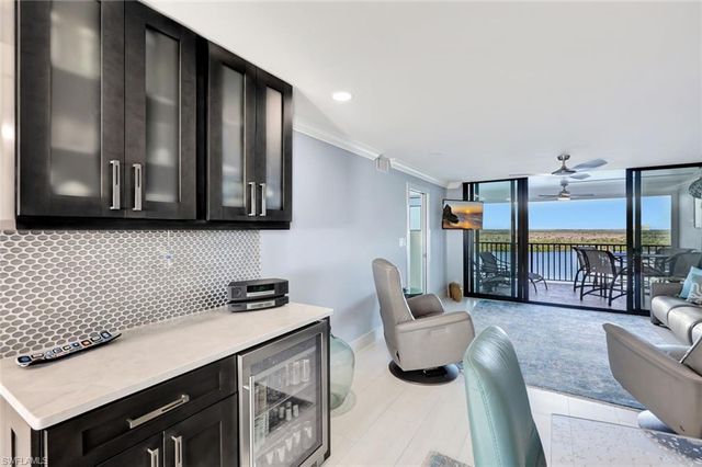 4253 Bay Beach LN # E7, Fort Myers Beach, FL 33931