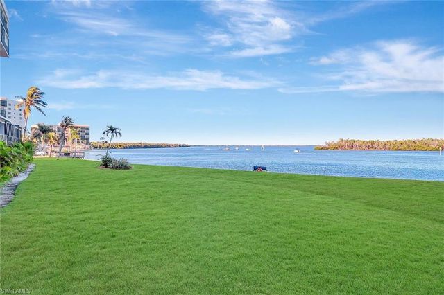 4253 Bay Beach LN # E7, Fort Myers Beach, FL 33931