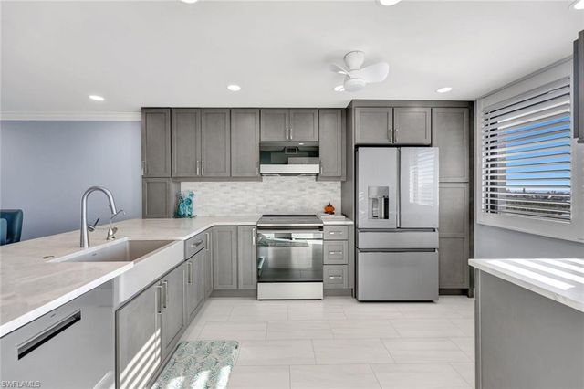 4253 Bay Beach LN # E7, Fort Myers Beach, FL 33931