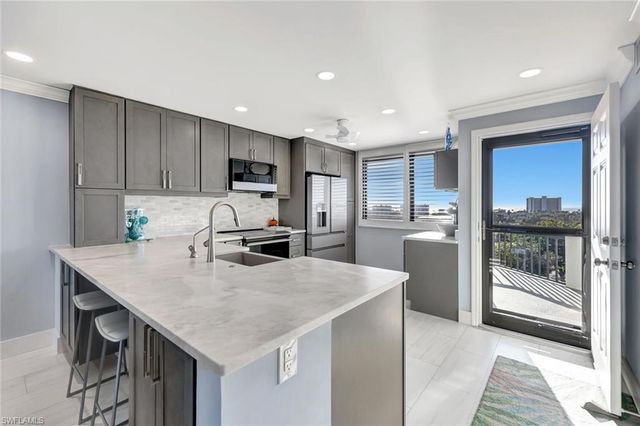 4253 Bay Beach LN # E7, Fort Myers Beach, FL 33931