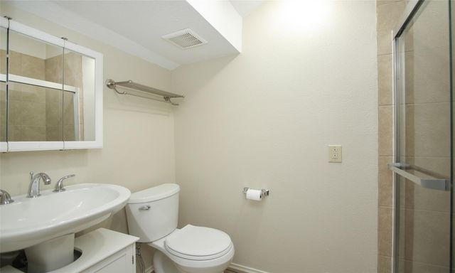 4900 Floyd Street 11, Houston, TX 77007