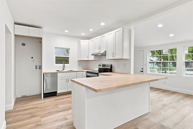 1468 19TH STREET, Sarasota, FL 34234