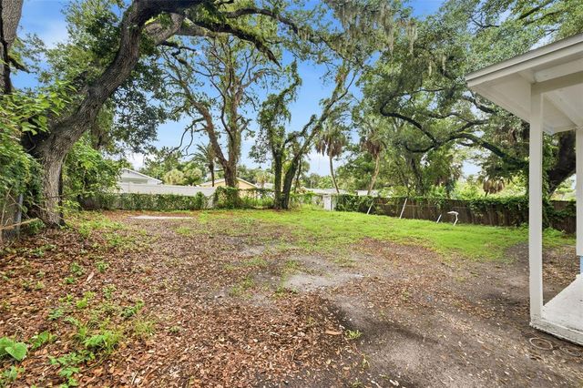 1468 19TH STREET, Sarasota, FL 34234