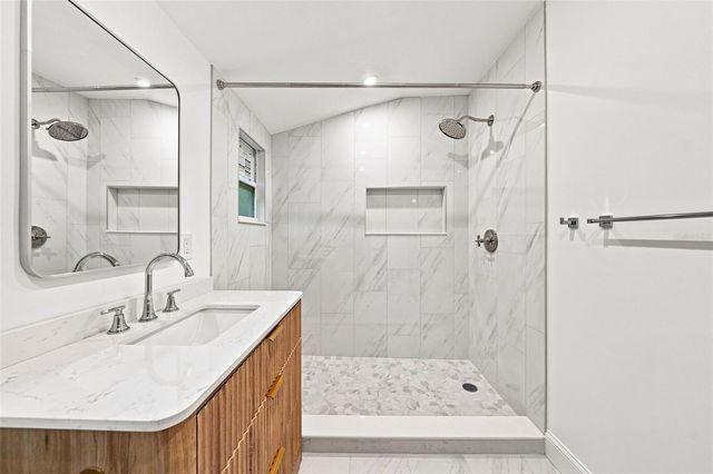 1468 19TH STREET, Sarasota, FL 34234
