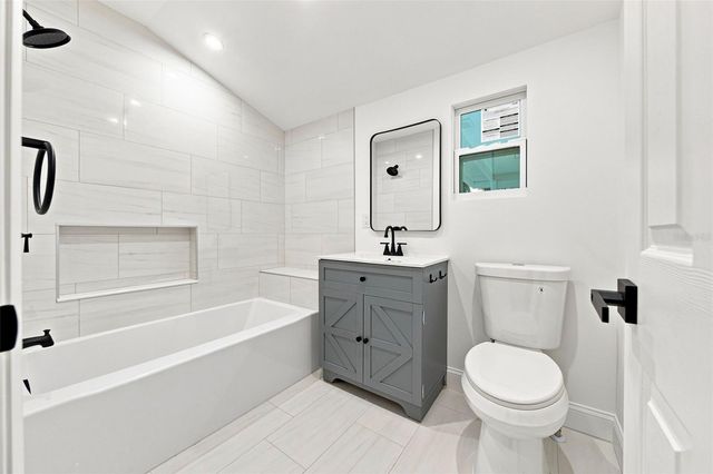 1468 19TH STREET, Sarasota, FL 34234