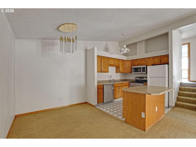 6929 Ne 15TH Ave, Portland, OR 97211