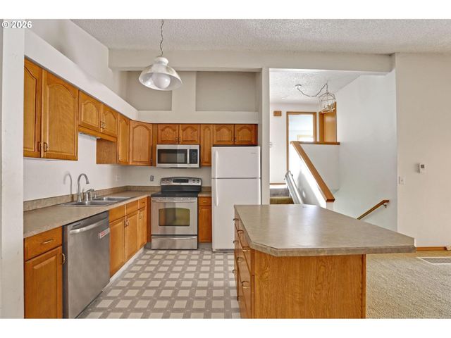 6929 Ne 15TH Ave, Portland, OR 97211