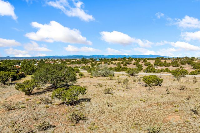 28 Vereda Serena, Lot 2, Santa Fe, NM 87508