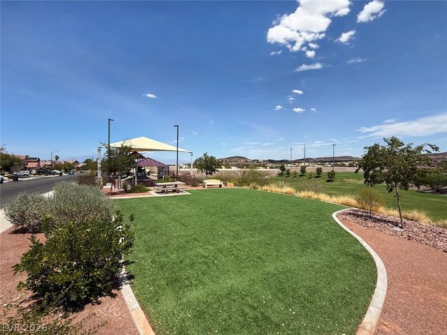 2424 Taragato Avenue, Henderson, NV 89052