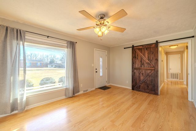 355 CENTRAL AVE, Savannah, TN 38372