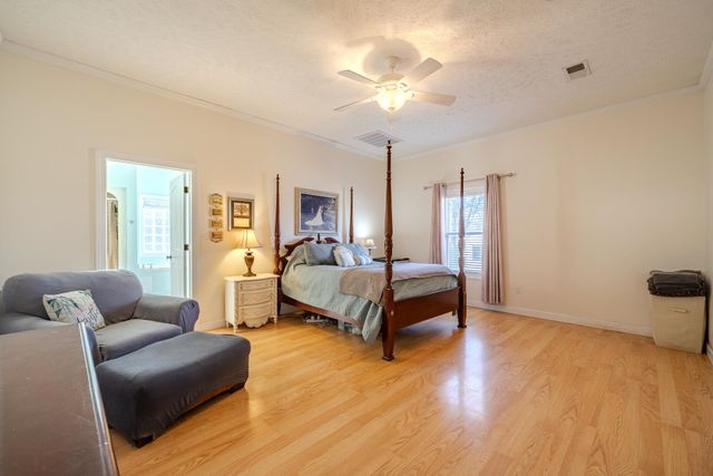 355 CENTRAL AVE, Savannah, TN 38372