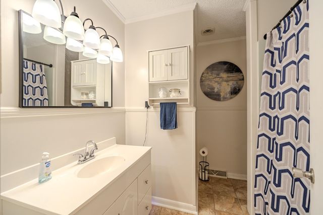 355 CENTRAL AVE, Savannah, TN 38372