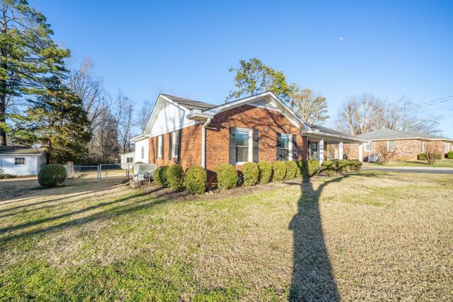 355 CENTRAL AVE, Savannah, TN 38372