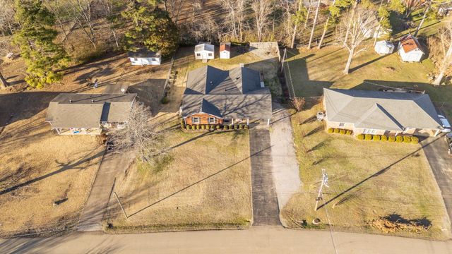 355 CENTRAL AVE, Savannah, TN 38372