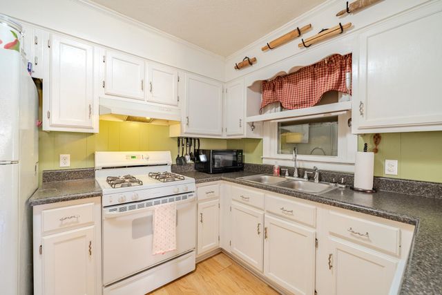 355 CENTRAL AVE, Savannah, TN 38372