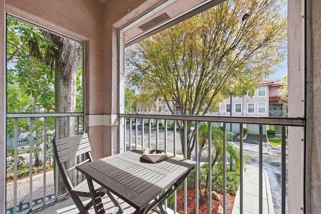 6562 W Sample Road 6562, Coral Springs, FL 33067