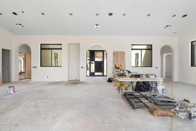 1730 W SENTINEL ROCK Road, Phoenix, AZ 85086