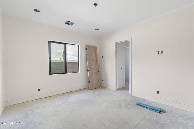 1730 W SENTINEL ROCK Road, Phoenix, AZ 85086